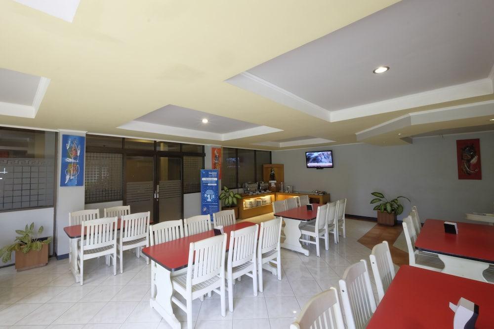 Pesanggaran The Yani Hotel Bali מראה חיצוני תמונה