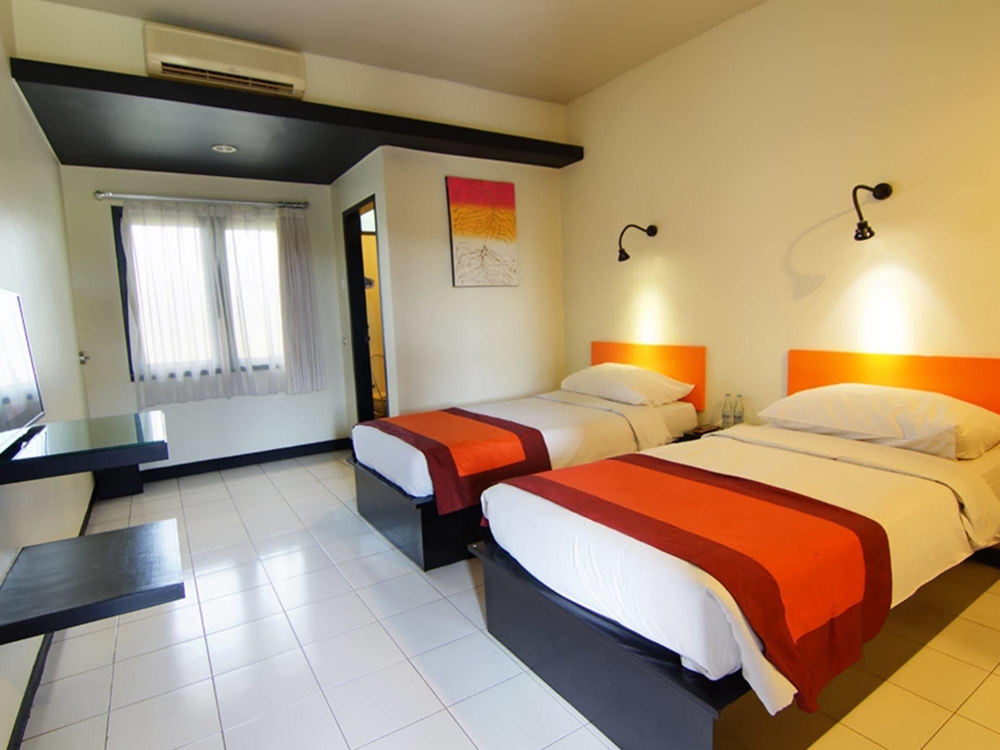 Pesanggaran The Yani Hotel Bali מראה חיצוני תמונה